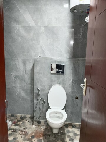 Bathroom in 3 BHK Apartment at Khirki Extension – for Rent