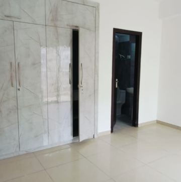 Room in 3 BHK Apartment at Skytech Matrott, Sector 76 – for Rent
