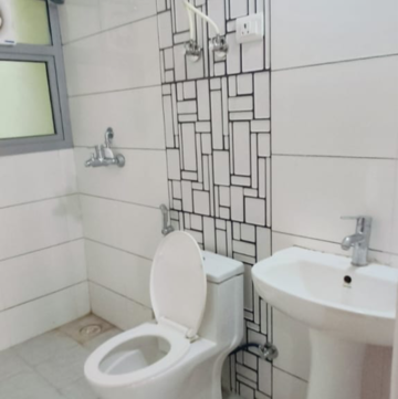 Bathroom in 3 BHK Apartment at Skytech Matrott, Sector 76 – for Rent