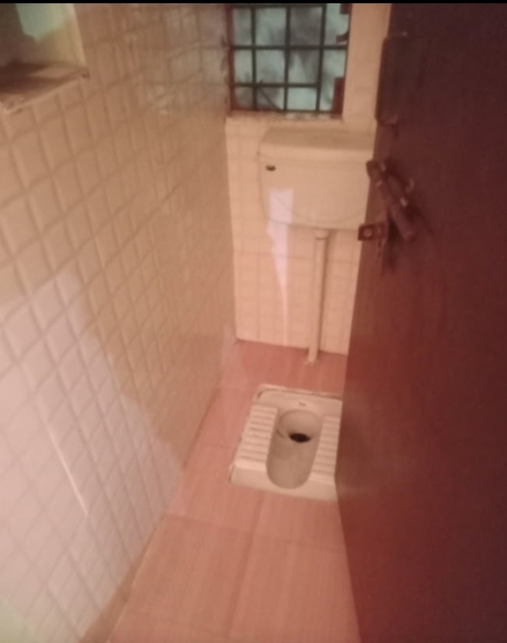 2 BHK + Pooja Room Villa For Rent in Aliganj