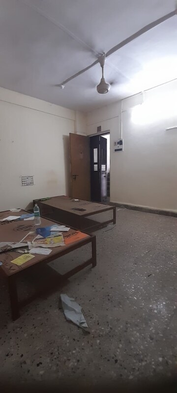 Room in 1 RK Apartment at Malad East – for Rent