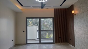 Room in 4 BHK Builder Floor at Sector 4 – for Sale