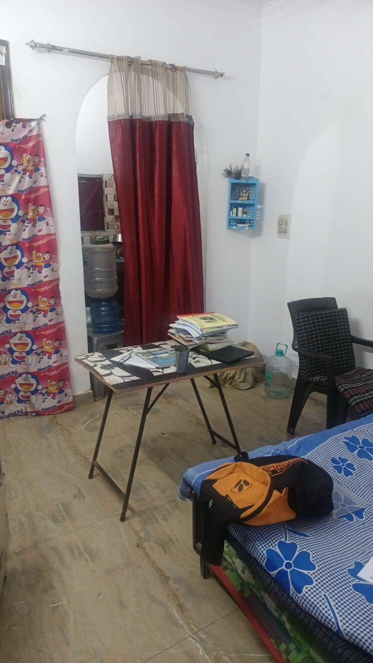 Master Bedroom, patel nagar 1 RK 250 Sq.Ft. Builder Floor In Patel Nagar Delhi 8749860