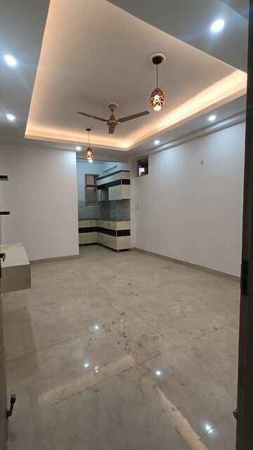 Room in 2 BHK Apartment at Sector 73 – for Sale