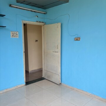 Room in 3 BHK Apartment at Shiv Corner CHS Panvel, Panvel Sector 15a – for Rent