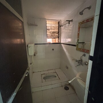 Bathroom in 3 BHK Apartment at Shiv Corner CHS Panvel, Panvel Sector 15a – for Rent