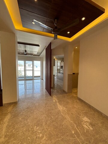 Living Room in 4 BHK Apartment at Panchsheel Park – for Rent