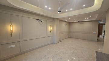 Room in 4 BHK Builder Floor at Sector 4 – for Sale