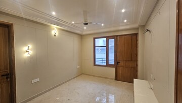 Room in 4 BHK Builder Floor at Sector 4 – for Sale