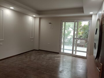 Room in 4 BHK Builder Floor at Sector 4 – for Sale