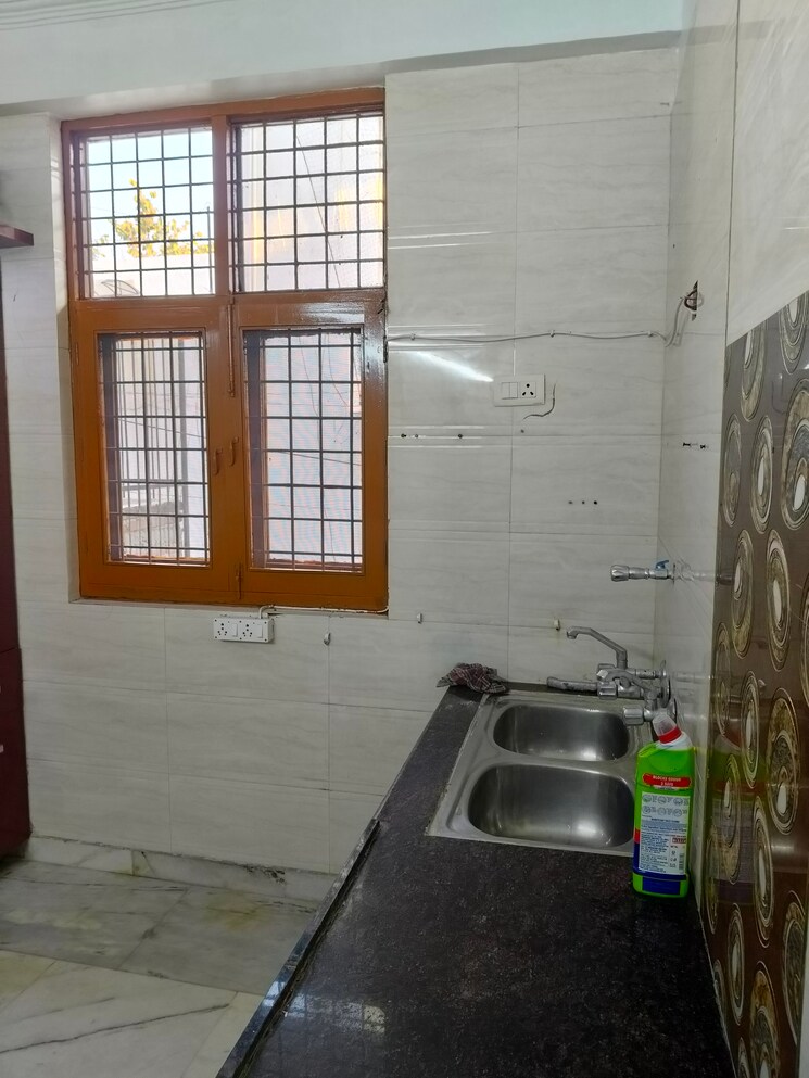 Kitchen, sector 31 1 Bedroom 1250 Sq.Ft. Independent House In Sector 31 Noida 8749964