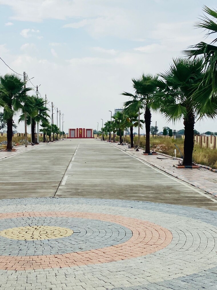 Garden, super corridor  1000 Sq.Ft. Plot In Super Corridor Indore 8750101