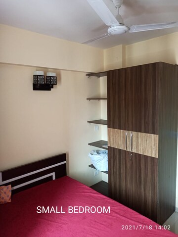 Room in 2.5 BHK Apartment at Logix Blossom County, Sector 137 – for Rent
