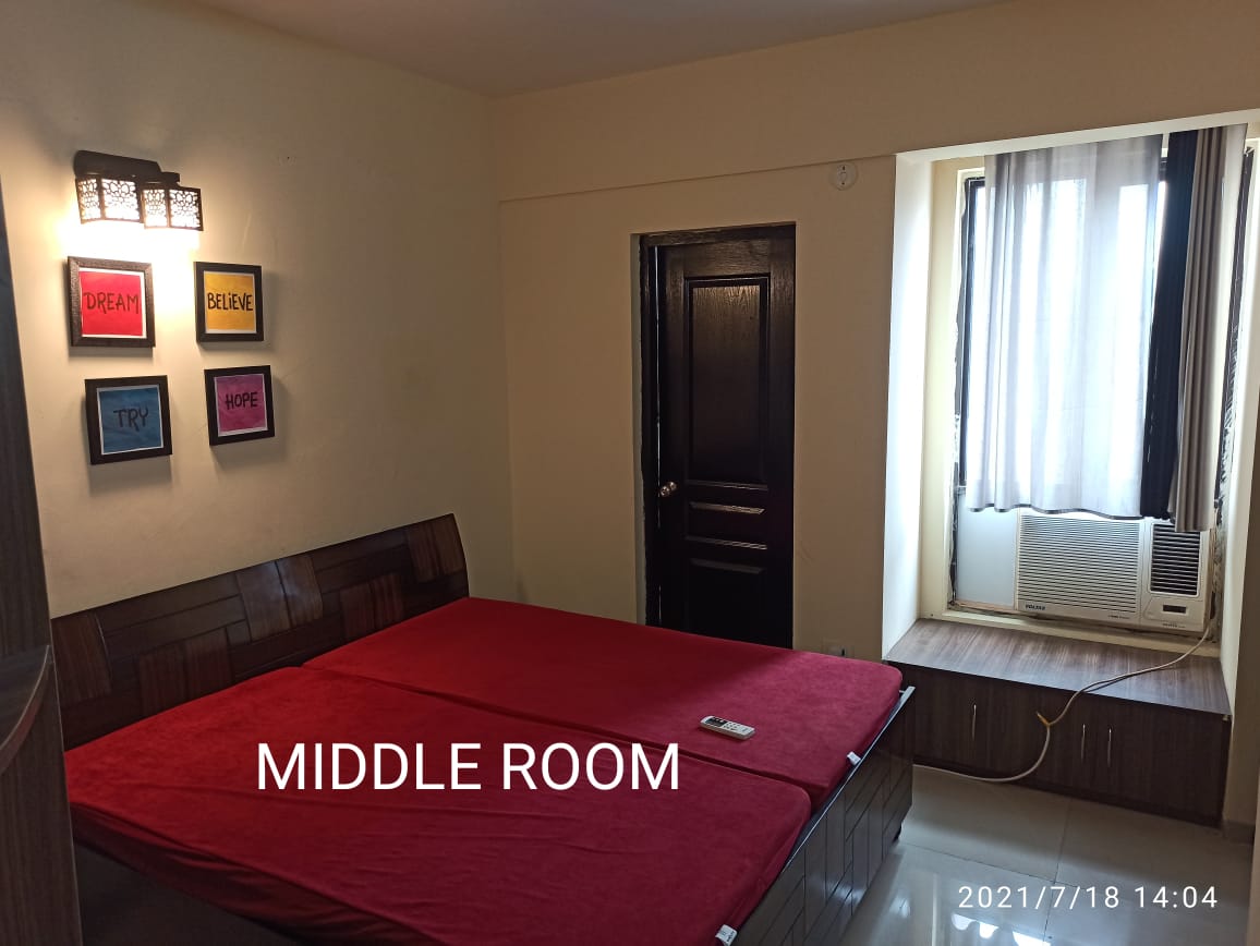 2.5 BHK + Study Room 1418 Sq.Ft. Apartment in Logix Blossom County