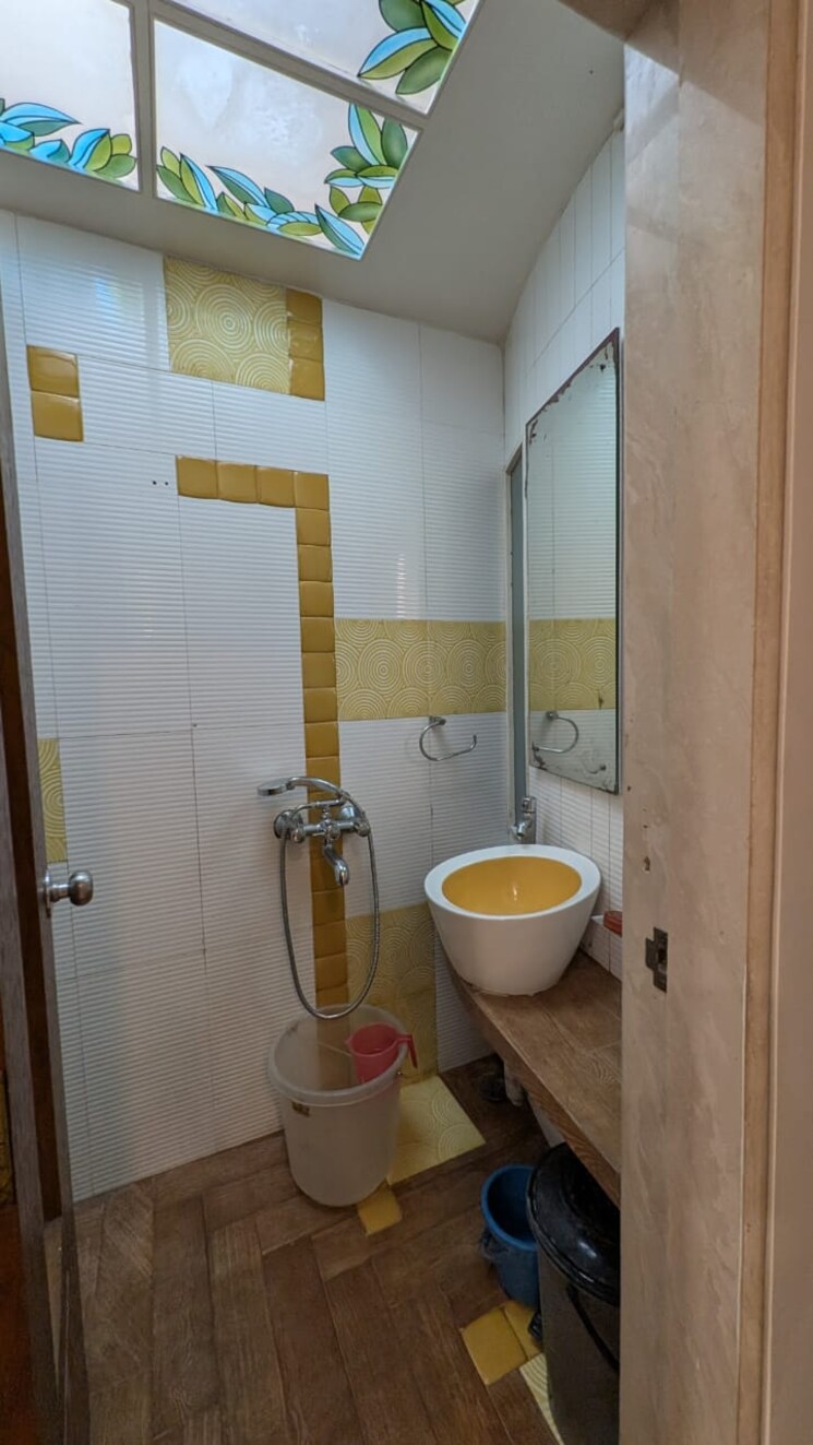 Bathroom, k-raheja-vivarea 3 Bedroom 2200 Sq.Ft. Apartment In Mahalaxmi Mumbai 8749986
