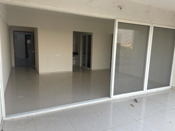 Room in 3 BHK Apartment at Mantra 99 Riverfront, Baner – for Rent