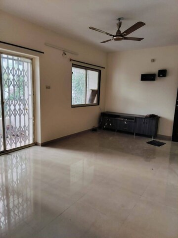 Room in 2 BHK Apartment at Kharadi – for Rent