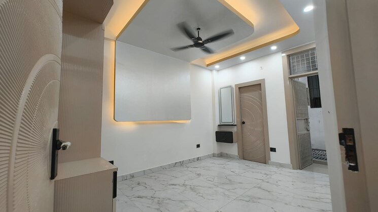 Room, aman-plaza 3 Bedroom 112 Sq.Mt. Builder Floor In Shakti Khand iv Ghaziabad 8750140