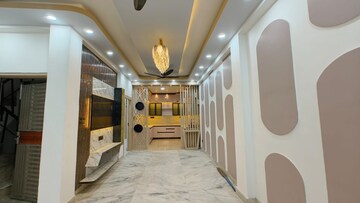 Building Lobby in 3 BHK Builder Floor at Aman Plaza, Shakti Khand iv – for Sale