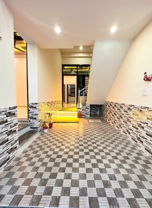 Bedroom in 5 BHK Builder Floor at Sector 34 – for Sale