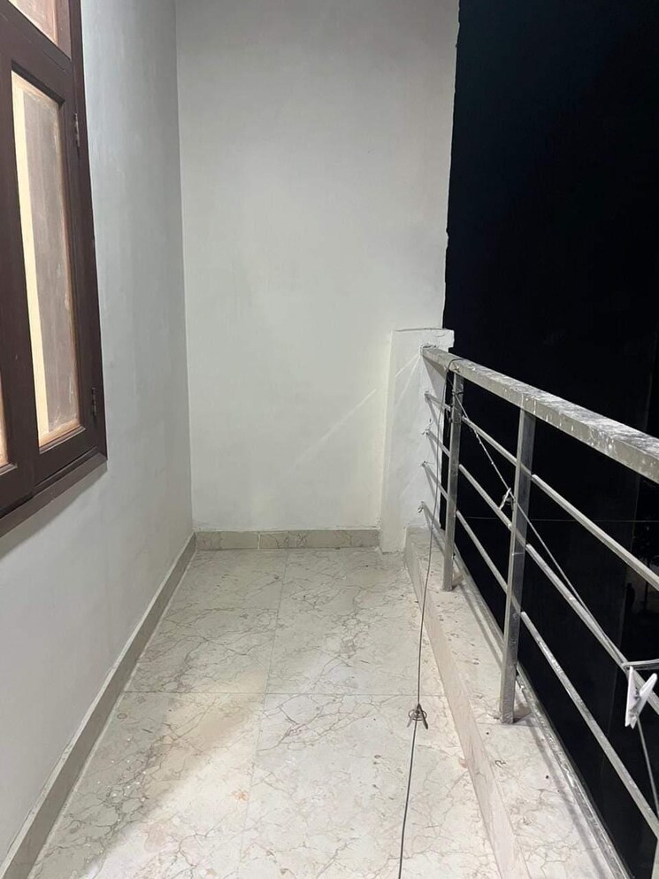 Balcony, saket 1 RK 350 Sq.Ft. Apartment In Saket Delhi 8750171