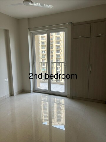 Room in 2 BHK Apartment at Tata Value Homes, Sector 150 – for Rent