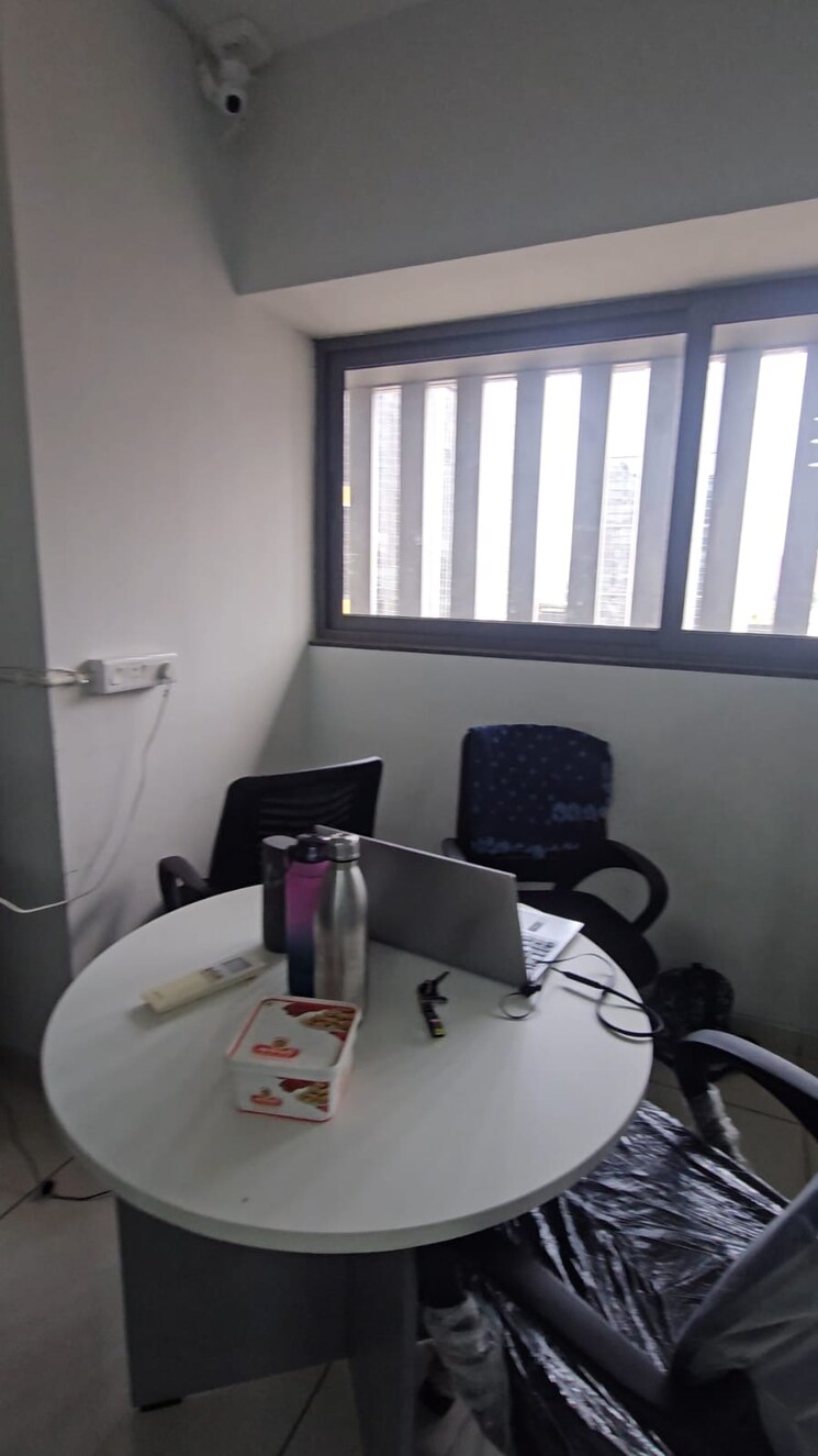 Team Area, gota Commercial Office Space 860 Sq.Ft. In Gota Ahmedabad 8750213