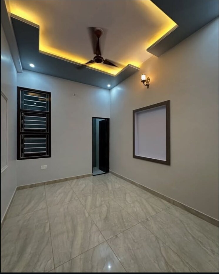 Room, sector 30 3 Bedroom 2700 Sq.Ft. Builder Floor In Sector 30 Faridabad 8750288