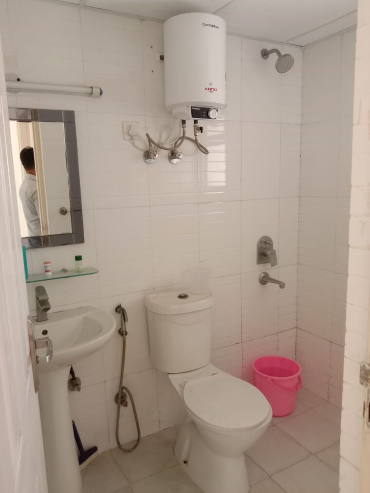 Bathroom, supertech-cape-town 2 Bedroom 930 Sq.Ft. Apartment In Sector 74 Noida 8750273