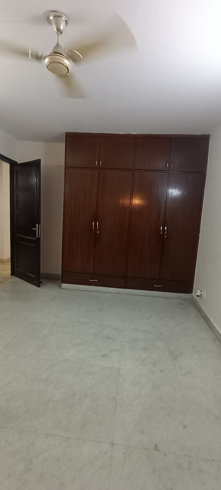 Room, kalkaji 3.5 Bedroom 1800 Sq.Ft. Builder Floor In Kalkaji Delhi 8750284