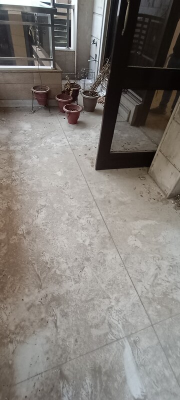  3.5 BHK Builder Floor at Kalkaji – for Rent