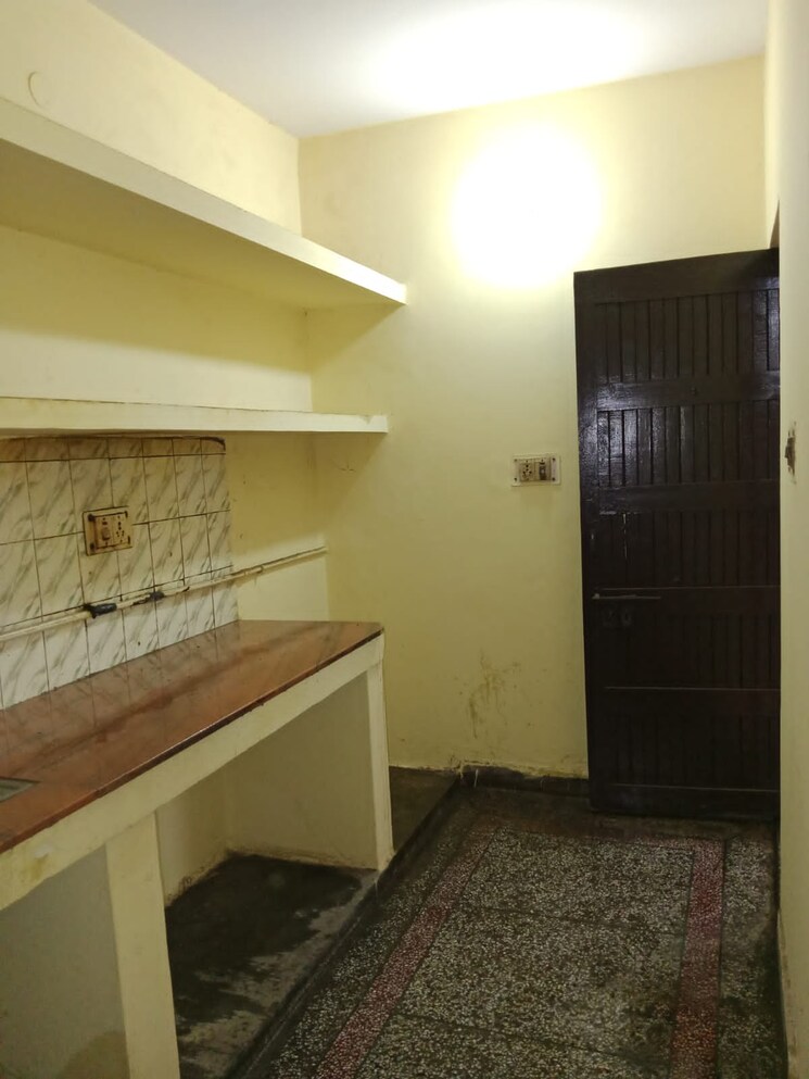 Other, sector 27 2 Bedroom 1100 Sq.Ft. Independent House In Sector 27 Noida 8750294