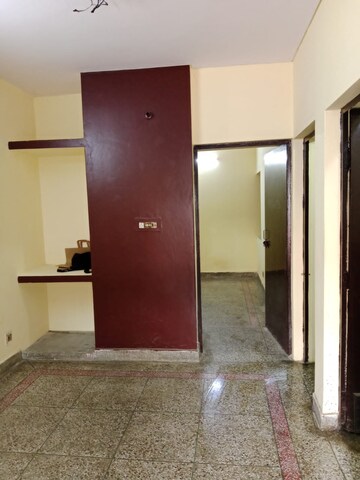 Room in 2 BHK Independent House at Sector 27 – for Rent