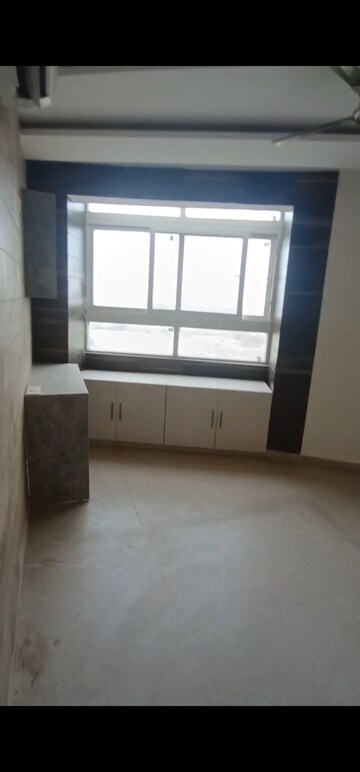 Room in 3 BHK Apartment at Sobha City Gurgaon, Sector 108 – for Rent