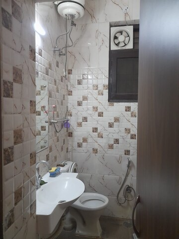 Attached Bathroom in 3 BHK Builder Floor at Sector 23a – for Rent