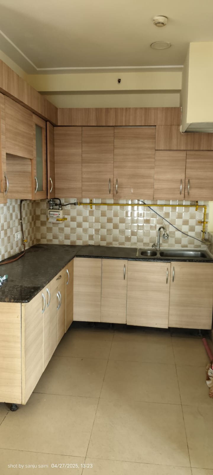 2 BHK Apartment For Rent in Gaur City 2 - 16th Avenue