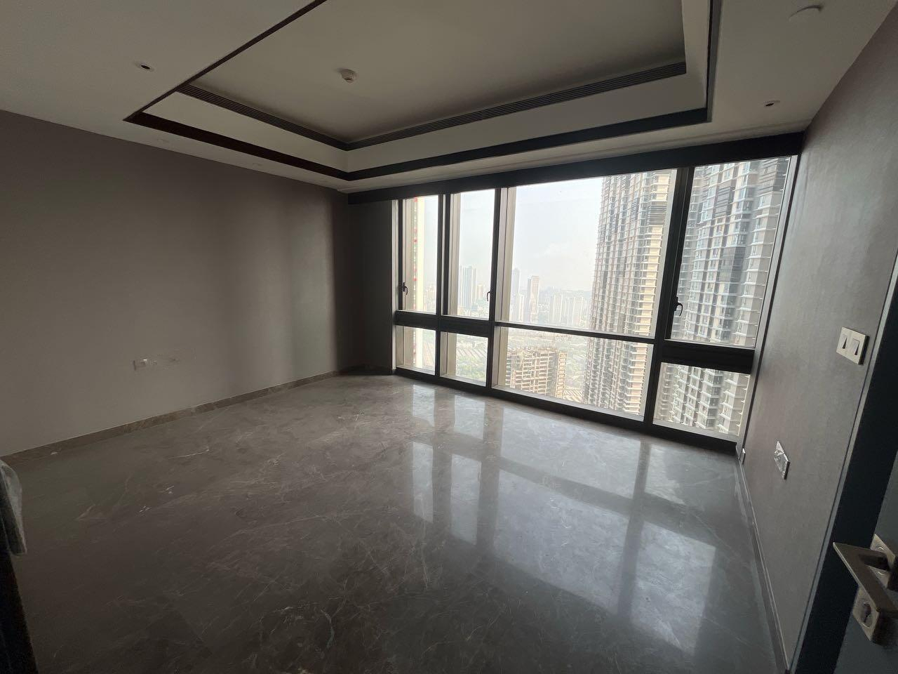 6+ BHK + Servant Room Apartment For Sale in Lodha Trump Tower