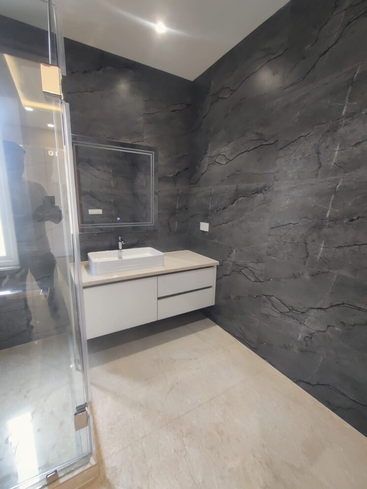 Bathroom, aba-olive-county 3 Bedroom 1935 Sq.Ft. Apartment In Vasundhara Sector 5 Ghaziabad 8750605