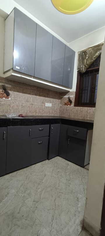 Kitchen in 2 BHK Builder Floor at Mayur Vihar Phase 1 – for Rent