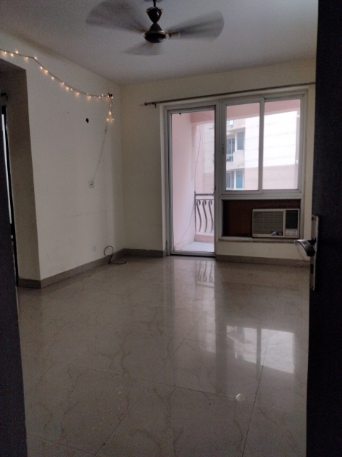 2.5 BHK + Pooja Room,Servant Room,Study Room,Extra Room Apartment For Rent in Sikka Karmic Greens