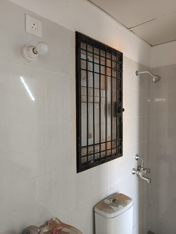 Living Room in 3 BHK Builder Floor at BPTP Parkland Pride, Sector 77 – for Rent