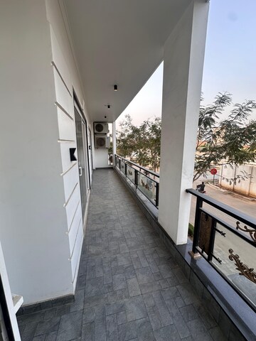 Balcony in 2.5 BHK Builder Floor at Central Park 3 The Room, Sohna Sector 33 – for Sale