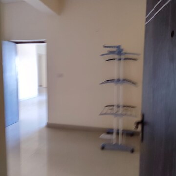 Furnished Amenities in 3 BHK Apartment at Unitech Fresco, Sector 50 – for Rent