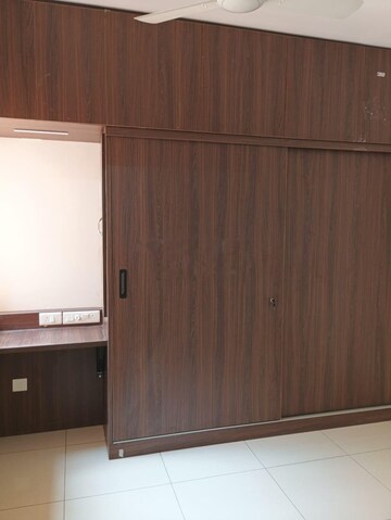 Room in 2 BHK Apartment at Prestige Finsbury Park Hyde, Bagaluru  – for Rent