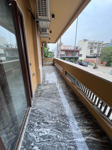 Balcony in 1 BHK Builder Floor at Sector 42 – for Rent