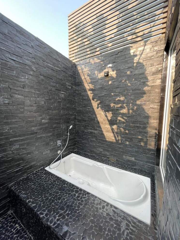 Attached Bathroom, bisalpur road 2 Bedroom 400 Sq.Yd. Villa In Bisalpur Road Bareilly 8750536