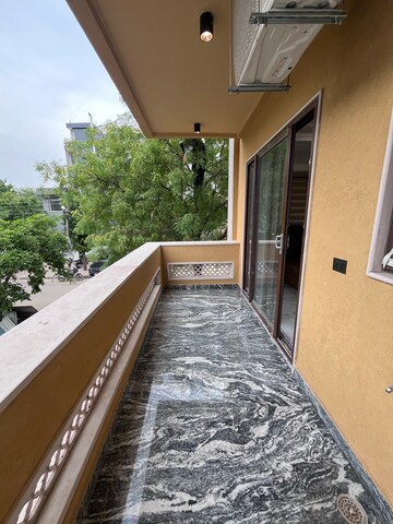 Balcony in 1 BHK Builder Floor at Sector 42 – for Rent