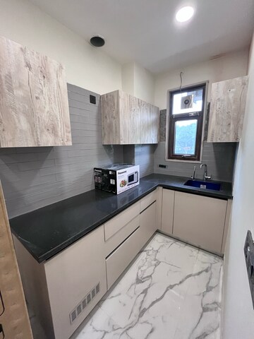 Kitchen in 1 BHK Builder Floor at Sector 42 – for Rent