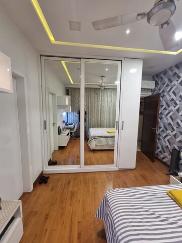 Bedroom in 3 BHK Apartment at Oberoi Exquisite Goregaon, Goregaon East – for Rent