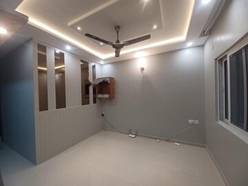 2 BHK Apartment For Rent in Godrej Aqua, International Airport Road
